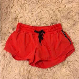 lululemon shorts. Short trackers.